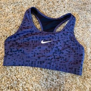 Sports bra